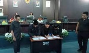 Bupati dan Pimpinan DPRD Morut Teken Nota Kesepakatan KUA PPAS APBDP 2023