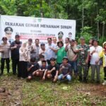 Berkunjung ke Kawasan Geopark, Pj Gubernur Canangkan Gerakan Tanam 10 Ribu Pohon Sukun di Rammang-rammang