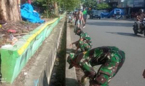 Prajurit TNI Kodim 1403 Palopo Bersihkan Sampah di PNP