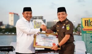 Leonard Simanjuntak Pamit Pindah Tugas, Pj Gubernur Sulsel Berikan Penghargaan