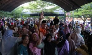Silaturahmi dengan Ribuan Warga Kecamatan Bara, FKJ: Bismillah Saya Maju Calon Wali Kota Palopo