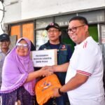 Pj Wali Kota Palopo Serahkan Bantuan Logistik BNPB ke Korban Banjir di 4 Kelurahan