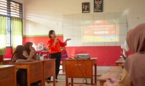 Vale Goes to School Edukasi Siswa Buat Pupuk Kompos Demi Jaga Lingkungan