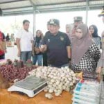 Pastikan Stabilitas Harga Bahan Pokok, Pj Bupati Bersama Kapolres Luwu Sidak Pasar Sentral Belopa