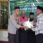 Kapolres Palopo Salurkan Zakat Fitrah kepada Kaum Duafa, Perkuat Kepedulian Sosial di Bulan Ramadan