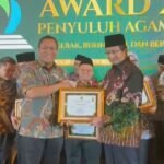 Bupati Luwu Timur Terima Penghargaan Bergengsi dari Menteri Agama RI