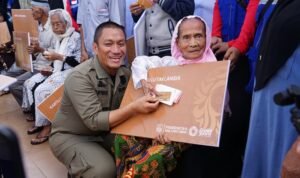 Lansia di Lutim Mulai Terima Rp1 Juta/Bulan, Ribuan Mahasiswa Dapat Rp6 Juta/Tahun