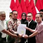 Presiden Prabowo Pulihkan Nama Dua Guru Luwu Utara yang Dipecat Karena Perjuangkan Nasib Honorer